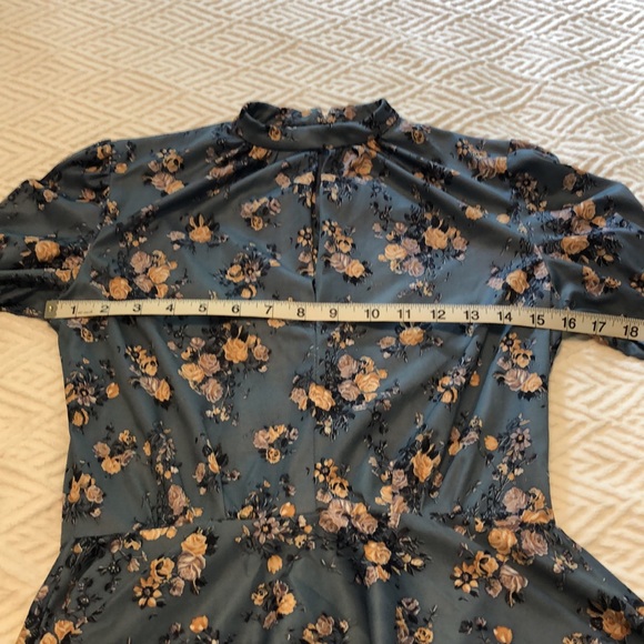 Vintage Floral Dress - Picture 8 of 15